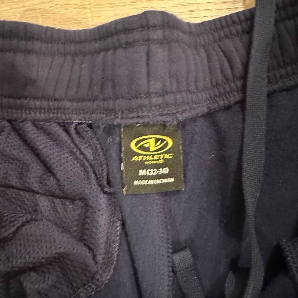 ATHLETIC WORKS MENS GYM JOGGING SHORTS SIZE MEDIUM 32-34 3 PAIR - Picture 10 of 11